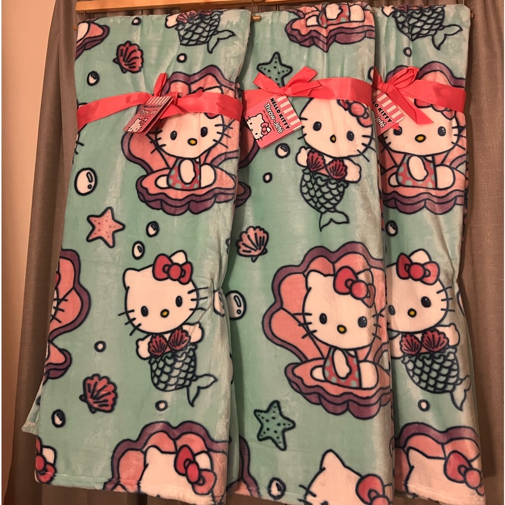 Hello kitty mermaid blanket